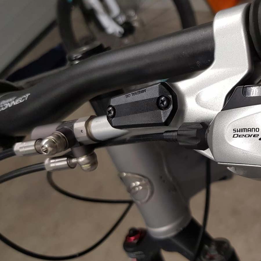 Outbraker one lever two brakes Outbraker Safe antilock braking